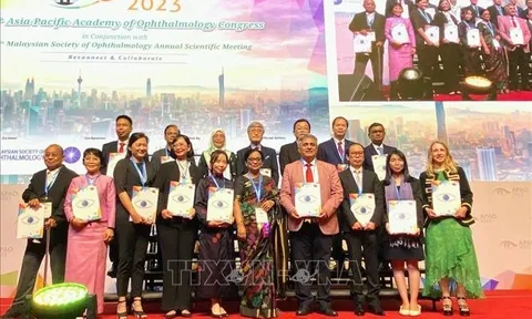 BS Nguyễn Viết Giáp nhận Giải thưởng Cống hiến xuất sắc về phòng, chống mù lòa châu Á-Thái Bình Dương