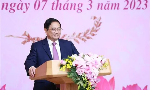 Thủ tướng: Tạo môi trường, điều kiện để phát huy vai trò của phụ nữ Việt Nam