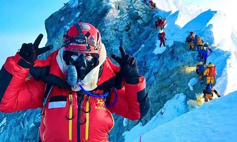 Luật sư 8X là người phụ nữ Việt Nam đầu tiên chinh phục Everest