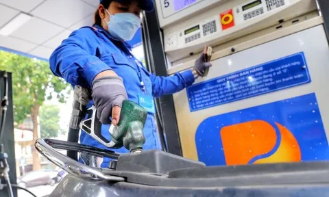 Giá xăng, dầu đồng loạt tăng