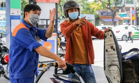 Giá xăng dầu đồng loạt giảm mạnh