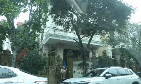 Khai trừ ra khỏi Đảng các ông Nguyễn Đồng, Trương Minh Hiến, Vũ Hữu Song, Đỗ Hữu Ca