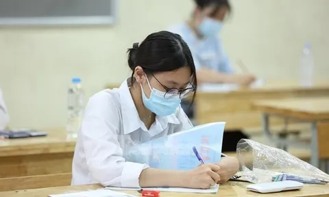 Thi tốt nghiệp THPT 2023: Cấm mang máy ghi âm, ghi hình vào phòng thi