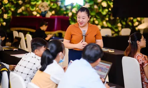 Từ giảng viên ĐH tới top 100 doanh nhân khởi nghiệp trẻ xuất sắc