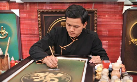 Thủ khoa trường mỹ thuật tự mở công ty ở tuổi 22