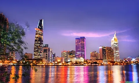 Thành phố khát vọng vươn cao...
