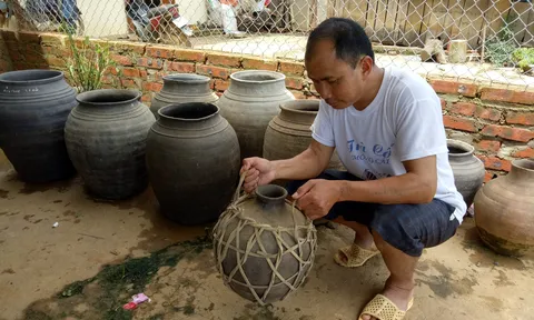 Độc đáo nghề làm gốm ở xã miền núi Mường Chanh