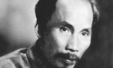 Lãnh tụ Hồ Chí Minh, bậc thầy về ứng xử, luôn trọng nghĩa tình