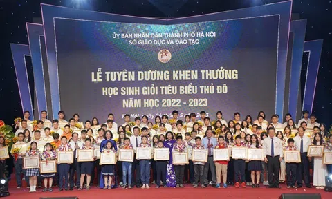 Hà Nội: Tuyên dương khen thưởng học sinh giỏi tiêu biểu năm học 2022-2023