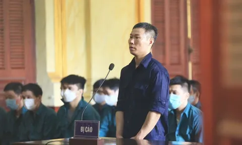 Cựu cán bộ công an đội chống buôn lậu ở TP.HCM bị đề nghị mức án 16 năm tù