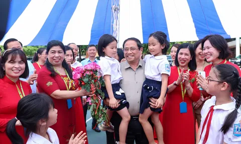 Thủ tướng: Truyền cảm hứng, tạo động lực để trẻ em có hoàn cảnh đặc biệt tự tin, bản lĩnh vươn lên