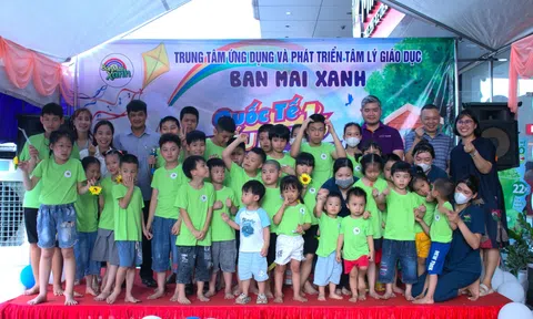 Công ty sữa Vinamilk cùng Ban Mai Xanh tổ chức Tết Thiếu nhi cho trẻ em đặc biệt