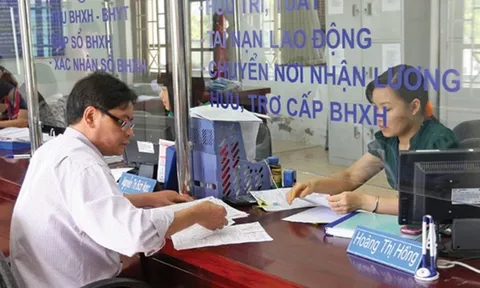 Đề xuất đóng BHXH bằng 70% tổng tiền lương