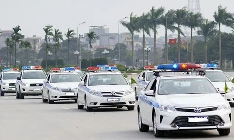 7 đối tượng được lắp đặt thiết bị phát tín hiệu của xe được quyền ưu tiên