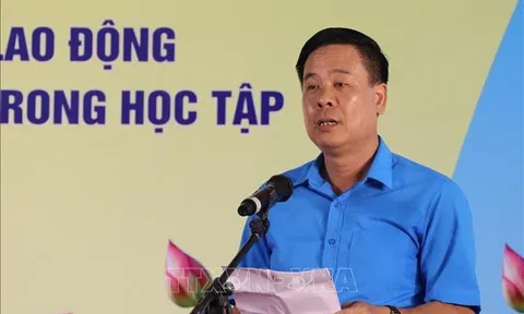 Ninh Bình: Biểu dương 256 học sinh có hoàn cảnh khó khăn