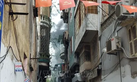 Mở lối thoát hiểm thứ 2 - mở đường sống trong vụ cháy nhà ống