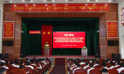 Vùng 2 Hải quân tổ chức hội nghị rút kinh nghiệm 6 tháng đầu năm 2023