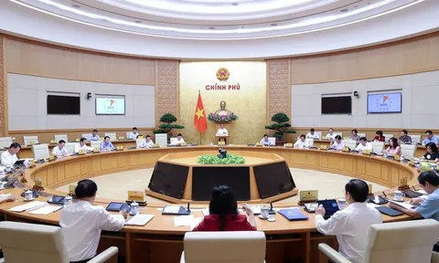 Chính phủ yêu cầu Bộ Nội vụ báo cáo lộ trình, kinh phí cải cách tiền lương