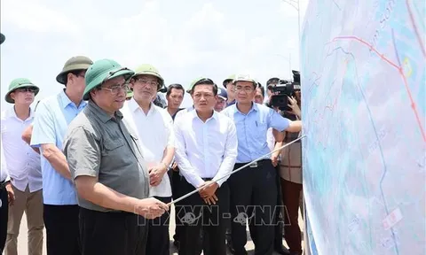 Thủ tướng khảo sát dự án giao thông trọng điểm của tỉnh Ninh Bình