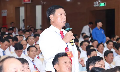 Thường trực Tỉnh ủy Nghệ An gặp mặt hơn 1.000 cán bộ chủ chốt phường, xã, thị trấn