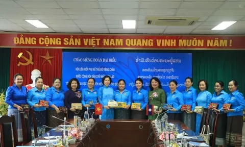 Hội LHPN Thủ đô Viêng Chăn thăm và làm việc tại Hội LHPN TP. Hà Nội