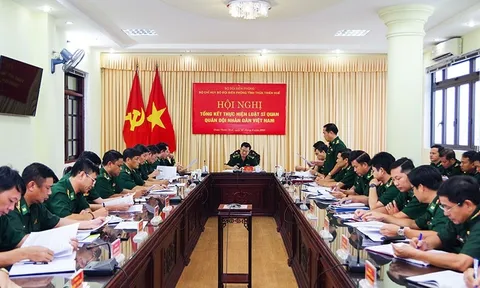 Đề xuất nâng tuổi nghỉ hưu hoặc hạ số năm đóng BHXH; nâng trần quân hàm; áp dụng bảng lương mới với quân đội