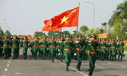 Chuẩn bị nhân tố chính trị - tinh thần cho nhân dân và lực lượng vũ trang