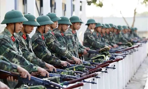 Xây dựng lực lượng vũ trang nhân dân trong thời kỳ đầu chiến tranh (Phần 1)