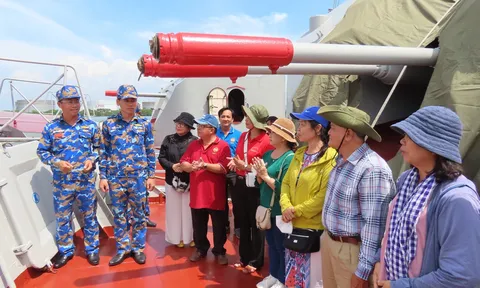 Đoàn Uỷ ban MTTQ Việt Nam Quận 6, TP.HCM thăm, giao lưu với cán bộ, chiến sĩ Lữ đoàn 171 Hải quân