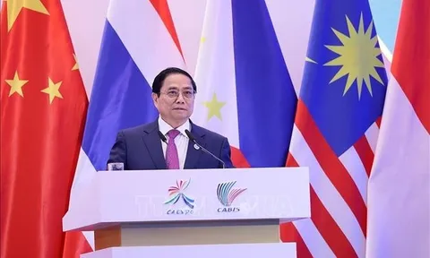 Thúc đẩy mạnh mẽ thương mại ASEAN-Trung Quốc phát triển cân bằng, bền vững