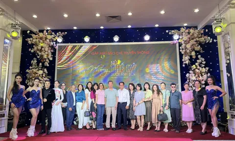 NSND Trần Nhượng gặp gỡ và giao lưu với báo chí