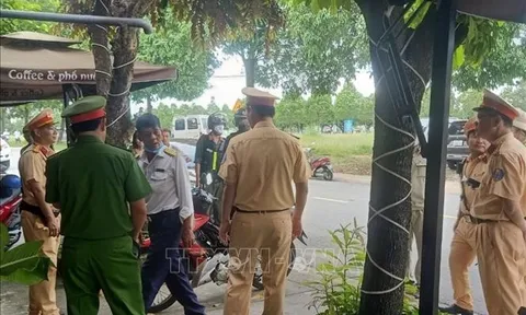 Tạm đình chỉ công tác một cán bộ thuế ở Bình Dương không chấp hành đo nồng độ cồn