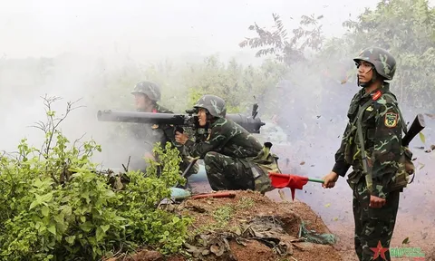 Tác chiến đánh địch theo hướng đường bộ và đường không