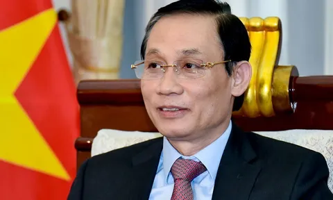 Bầu bổ sung ông Lê Hoài Trung vào Ban Bí thư