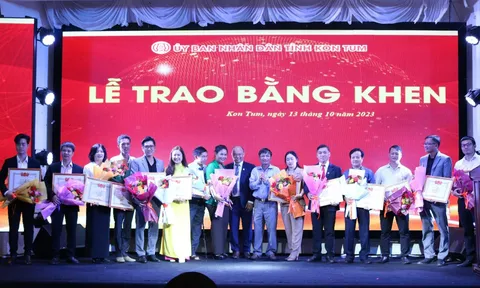 Hội nghị Kỷ niệm Ngày Doanh nhân Việt Nam (13/10/2023) và đối thoại doanh nghiệp tỉnh Kon Tum lần thứ II năm 2023