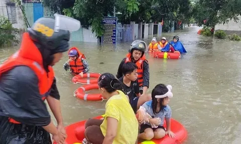 Mưa lớn kéo dài, học sinh Đà Nẵng tiếp tục nghỉ học