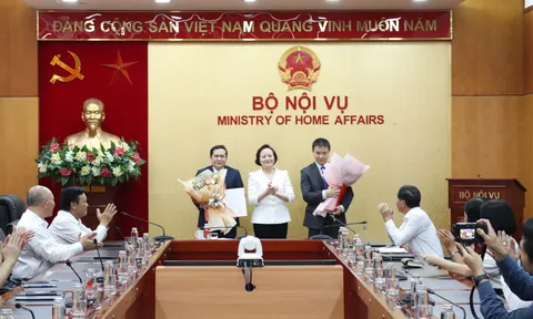 Kiện toàn nhân sự tại Bộ Quốc phòng, Bộ Nội vụ