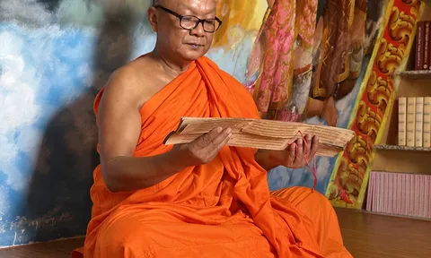 Trụ trì ngôi chùa đẹp nhất Cần Thơ nuôi nghìn sinh viên thành tiến sĩ, giám đốc