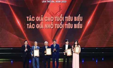 Trao giải Cuộc thi Chính luận về bảo vệ nền tảng tư tưởng của Đảng lần thứ 3