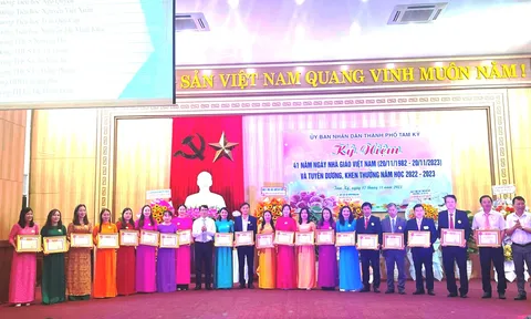 Tam Kỳ kỷ niệm 41 năm Ngày Nhà giáo Việt Nam và khen thưởng các tập thể, cá nhân