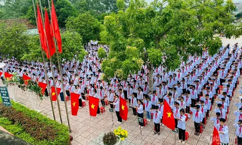 Đừng tổ chức ngày 20/11 xa hoa để 'nuôi' Facebook hơn là tri ân