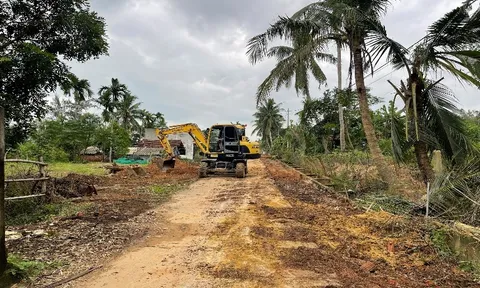 Quảng Nam: "Hiến đất mở đường - việc làm ý nghĩa"