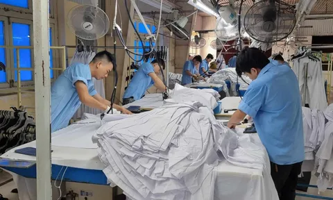 Khi nào điều chỉnh tăng lương tối thiểu vùng năm 2024?