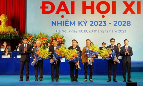 Ra mắt hội đồng tư vấn, đồng hành với sinh viên giai đoạn 2023 - 2028