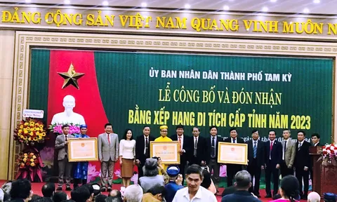 Tam Kỳ công bố và đón nhận Bằng xếp hạng 3 di tích lịch sử cấp tỉnh
