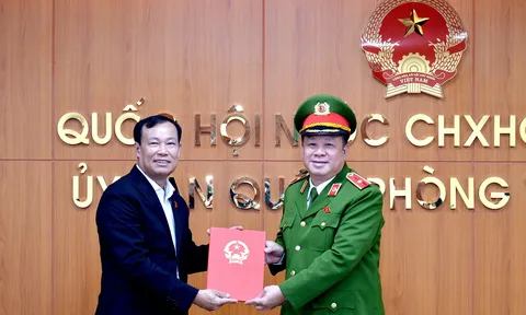 Kiện toàn nhân sự mới tại Văn phòng Quốc hội, TAND tối cao