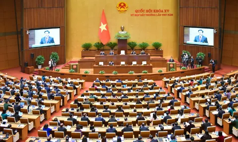 Quốc hội biểu quyết Luật Đất đai và Luật Các tổ chức tín dụng