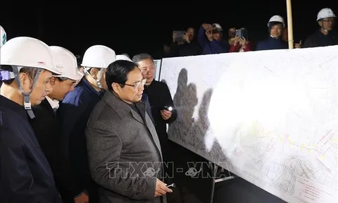 Thủ tướng Phạm Minh Chính: Huy động tổng lực, hoàn thành đường dây 500kV mạch 3 nối dài vào tháng 6/2024