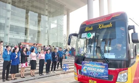 Hỗ trợ xăng, nước uống, tổ chức 'chuyến xe 0 đồng' cho người dân về quê đón Tết