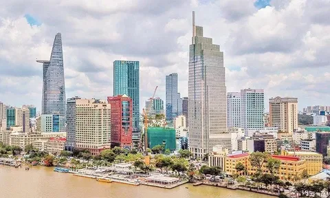 Tập trung phát triển kinh tế-xã hội nhanh và bền vững
